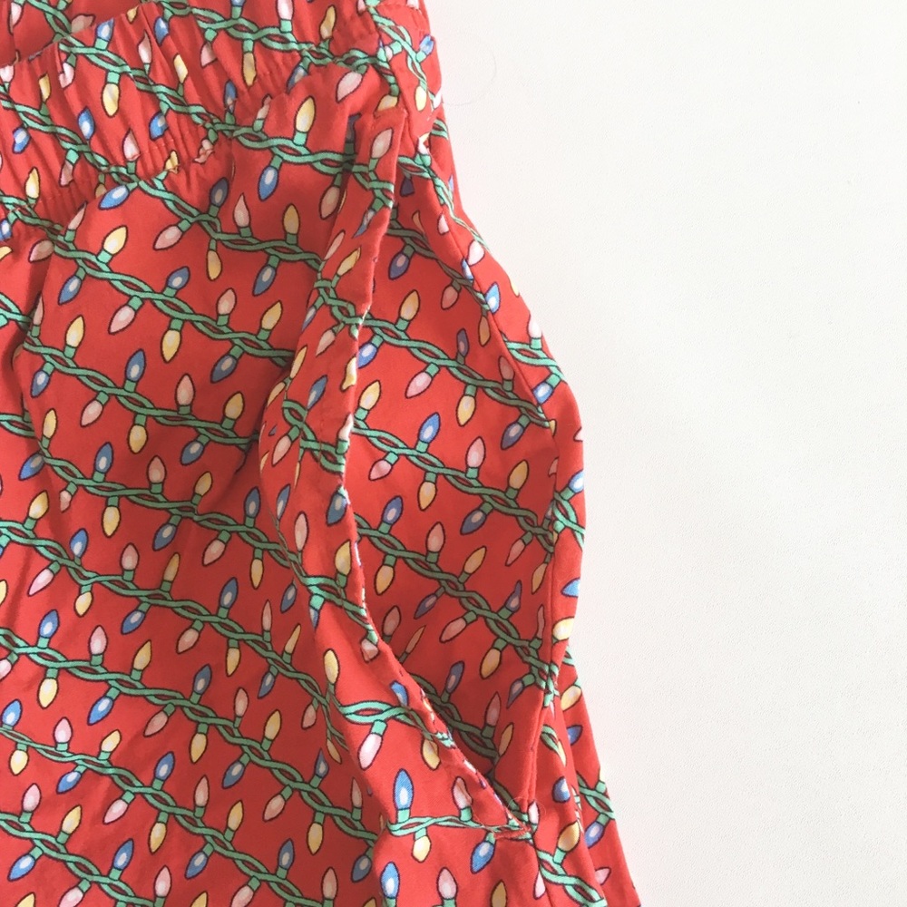 ๐๐ Vineyard Vines โ
Holiday Lights Lounge Pant โ
- Picture 6 of 8